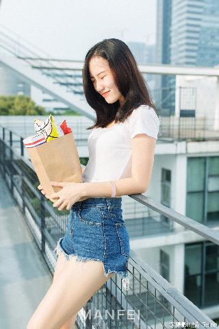 林柔柔在厨房被C高潮
